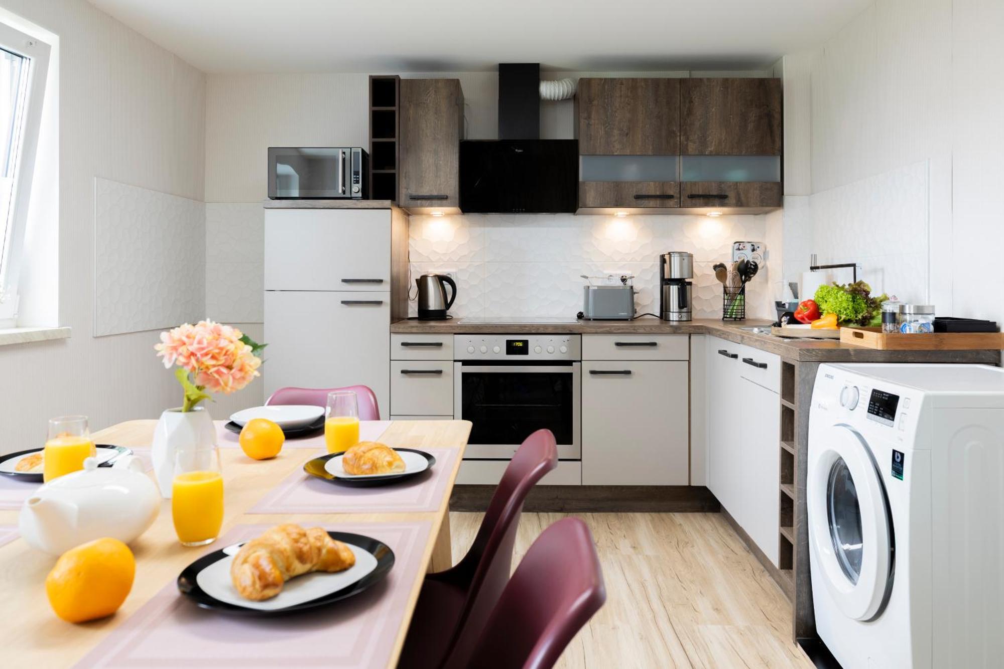 Design Maisonette - 24H Self-Check-In - Bis 7 Pers - In Direkter Weihernaehe - Parkplatz - Wifi - Balkon -Terrasse - Radwege Schiffweiler Exterior foto