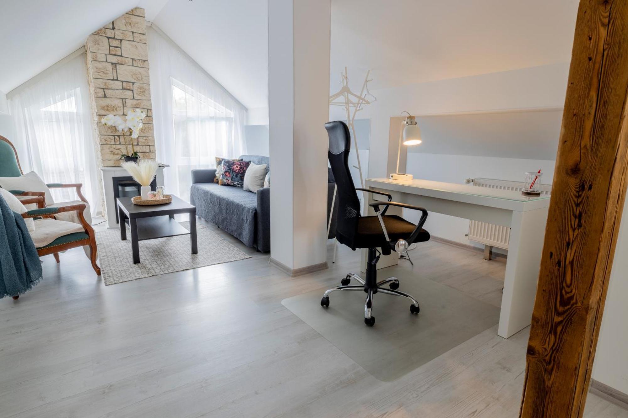 Design Maisonette - 24H Self-Check-In - Bis 7 Pers - In Direkter Weihernaehe - Parkplatz - Wifi - Balkon -Terrasse - Radwege Schiffweiler Exterior foto