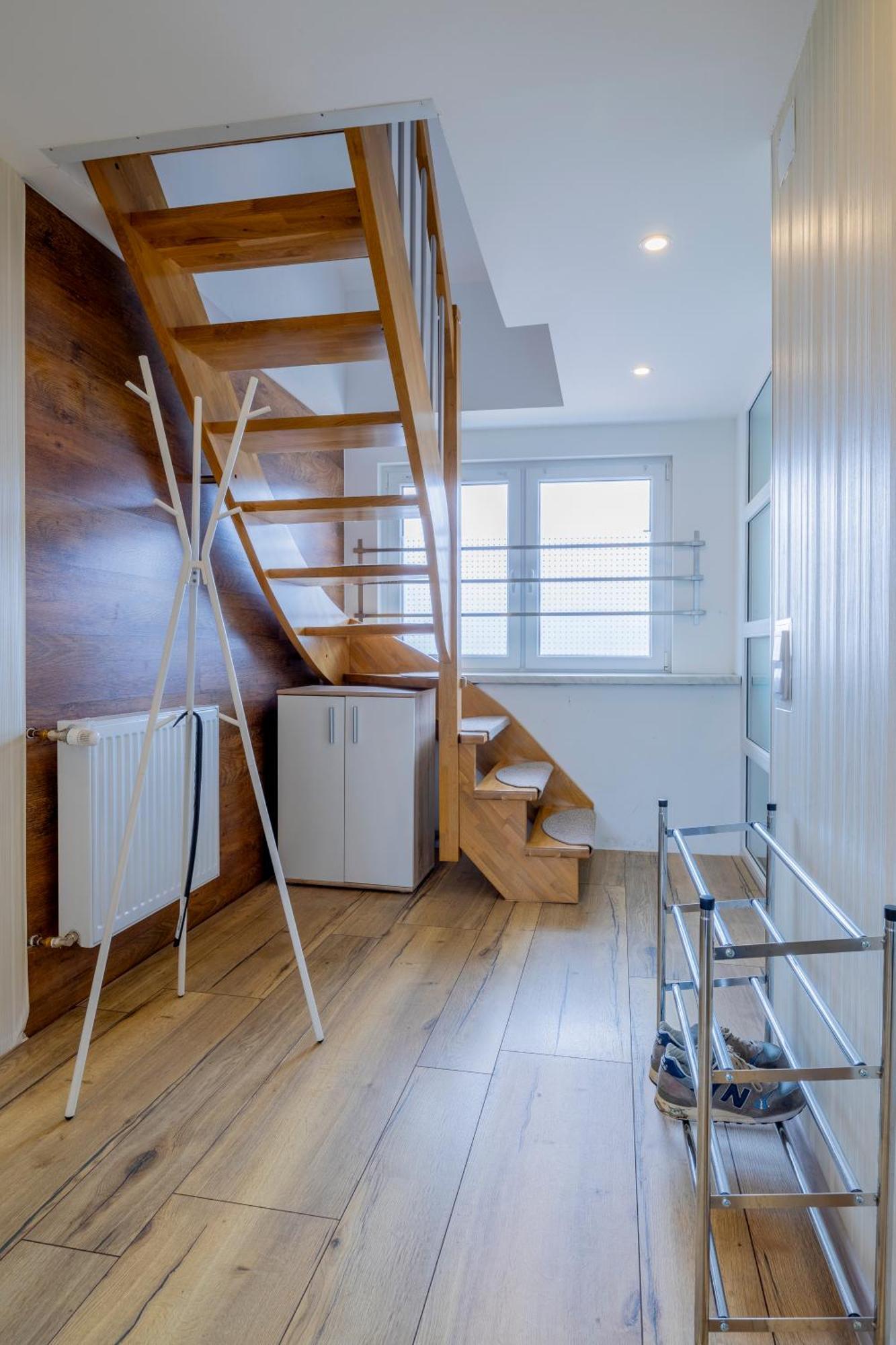 Design Maisonette - 24H Self-Check-In - Bis 7 Pers - In Direkter Weihernaehe - Parkplatz - Wifi - Balkon -Terrasse - Radwege Schiffweiler Exterior foto